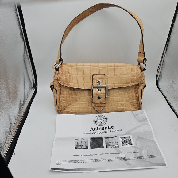 Rare Dooney & Bourke Purse Embossed Leather purse w certificate of authenticy - Picture 15 of 16